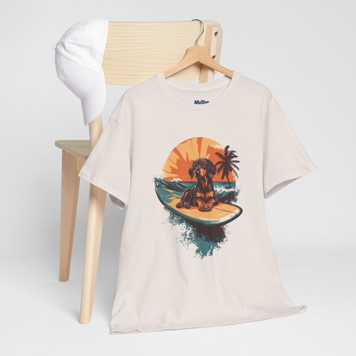 Dachshund Beach Vibes T-Shirt – Chill Summer Dog Style
