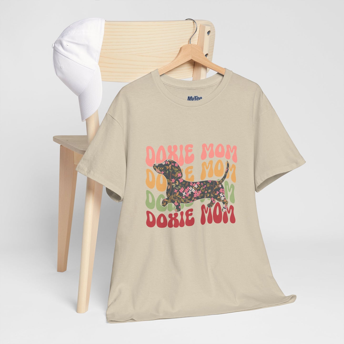 Doxie Mom Retro T-Shirt – Colorful Dog Mom Graphic Tee