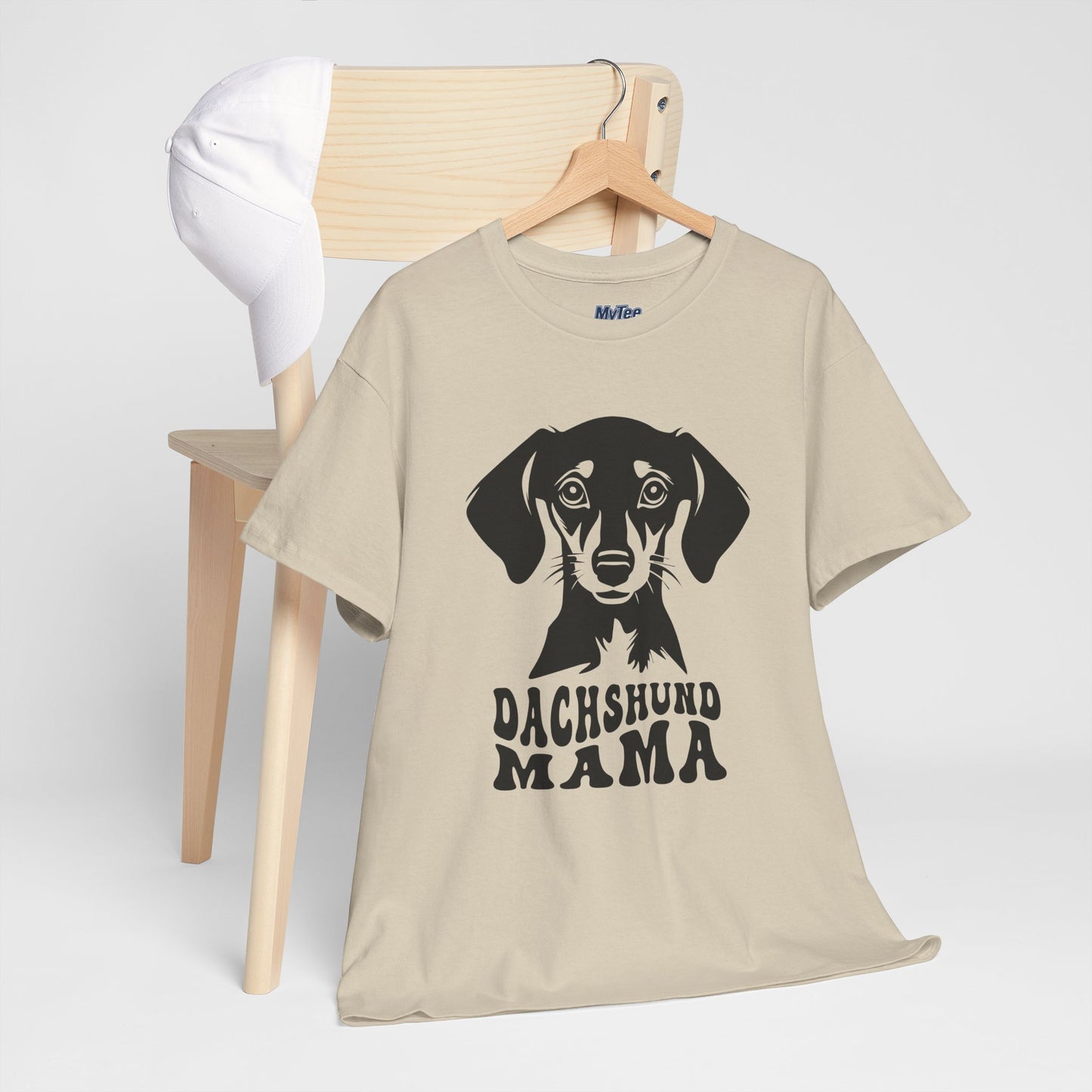 Dachshund Mama Everyday T-Shirt – Bold Pup Love For Dog Moms