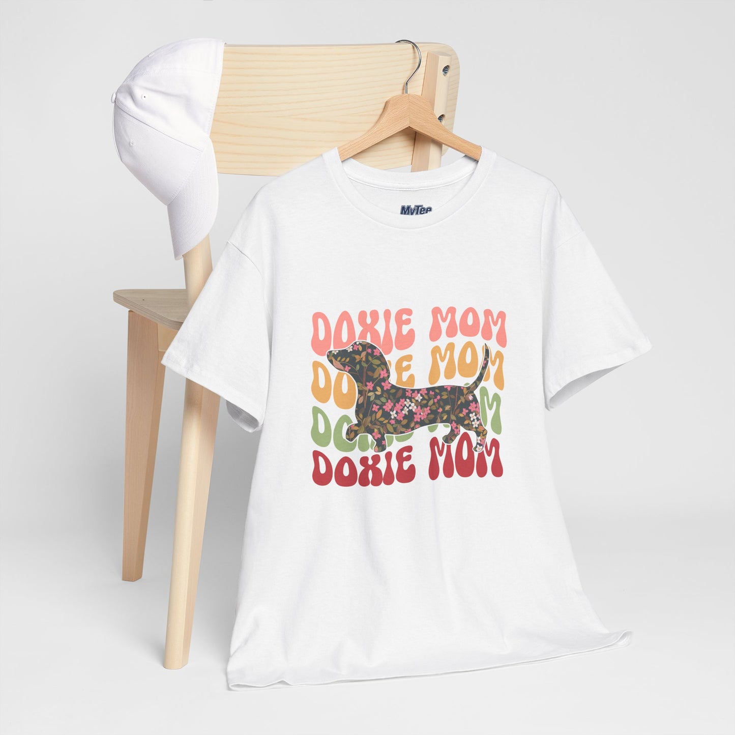Doxie Mom Retro T-Shirt – Colorful Dog Mom Graphic Tee