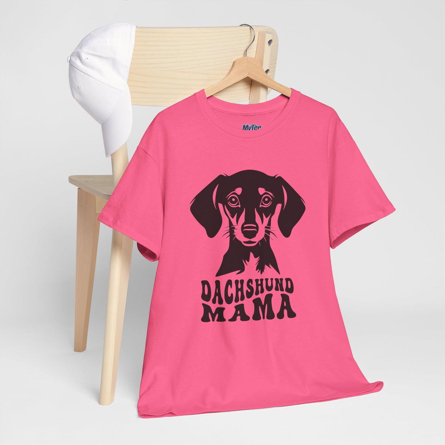 Dachshund Mama Everyday T-Shirt – Bold Pup Love For Dog Moms