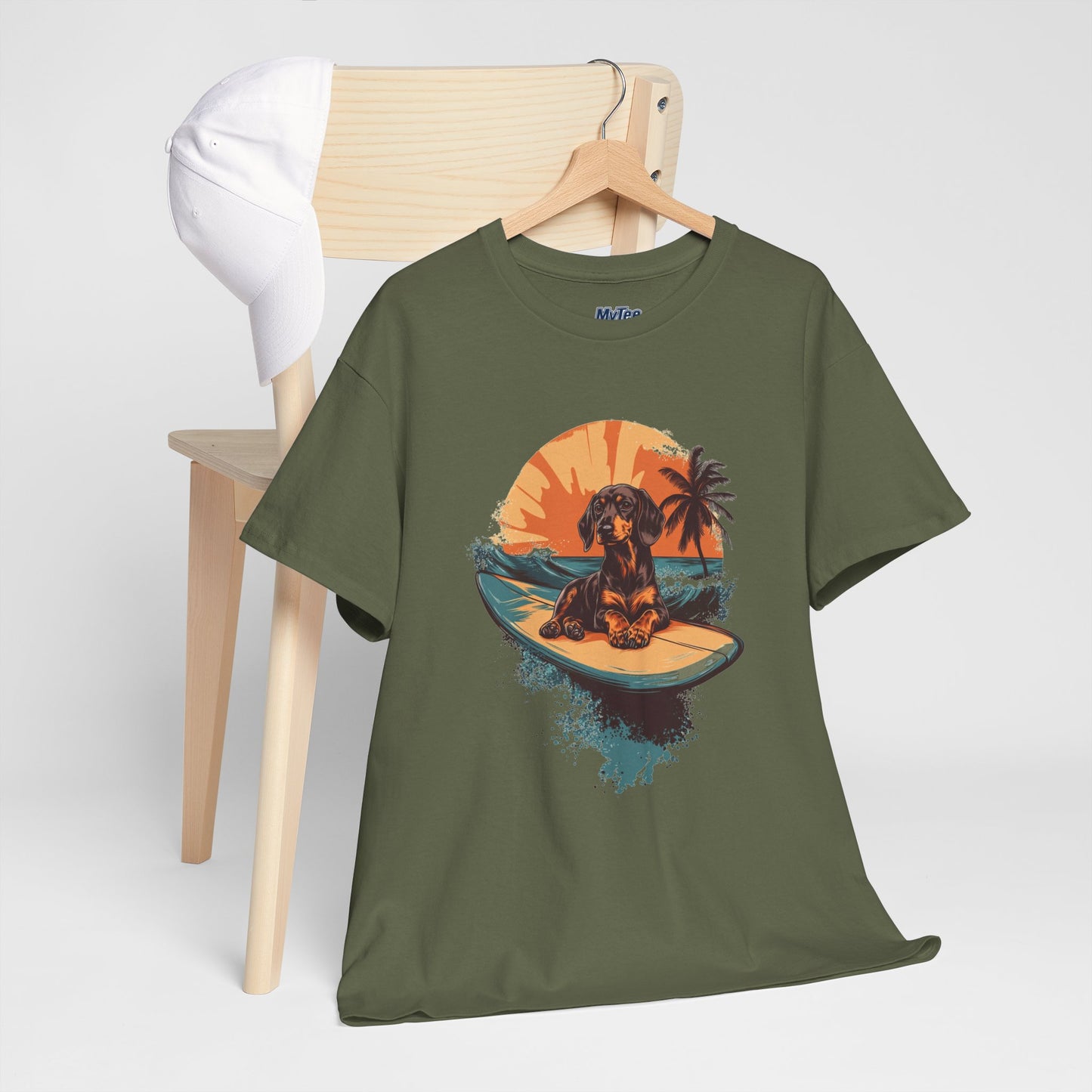 Dachshund Beach Vibes T-Shirt – Chill Summer Dog Style