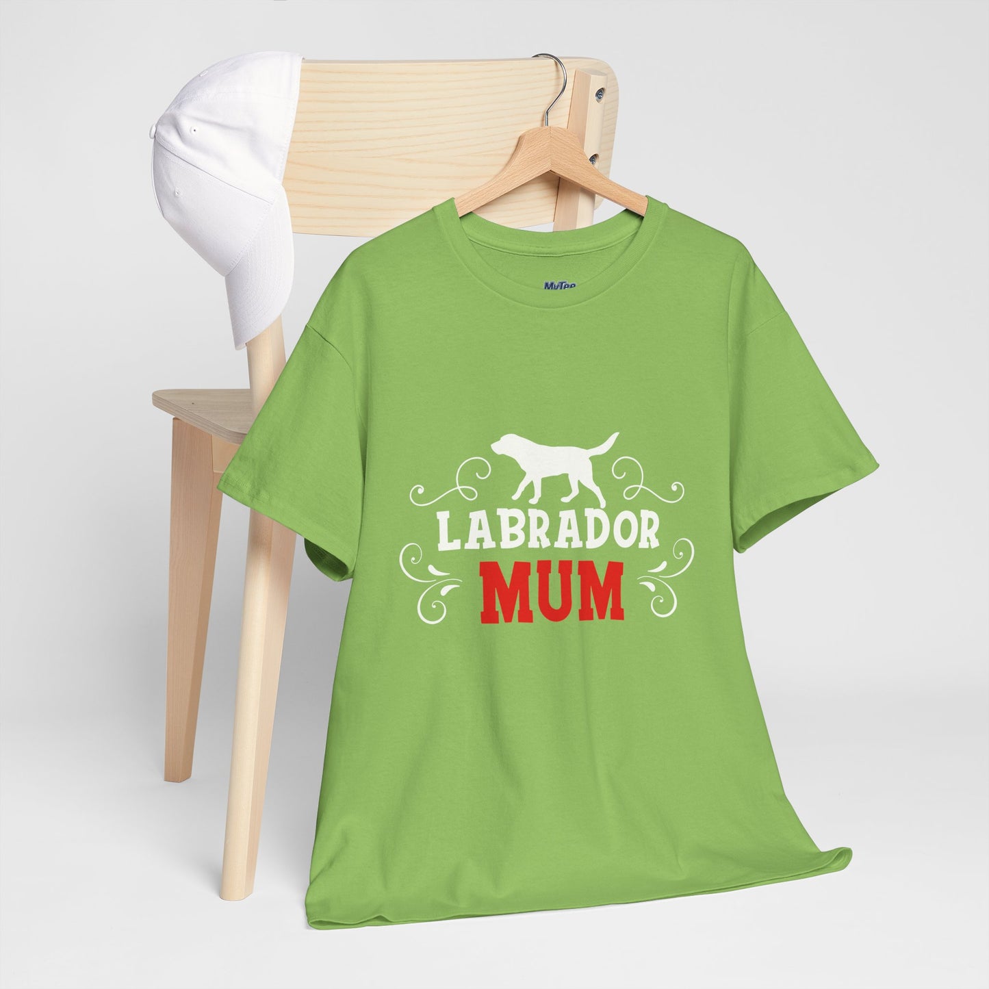 Labrabor Retriever Mum Unisex T-Shirts