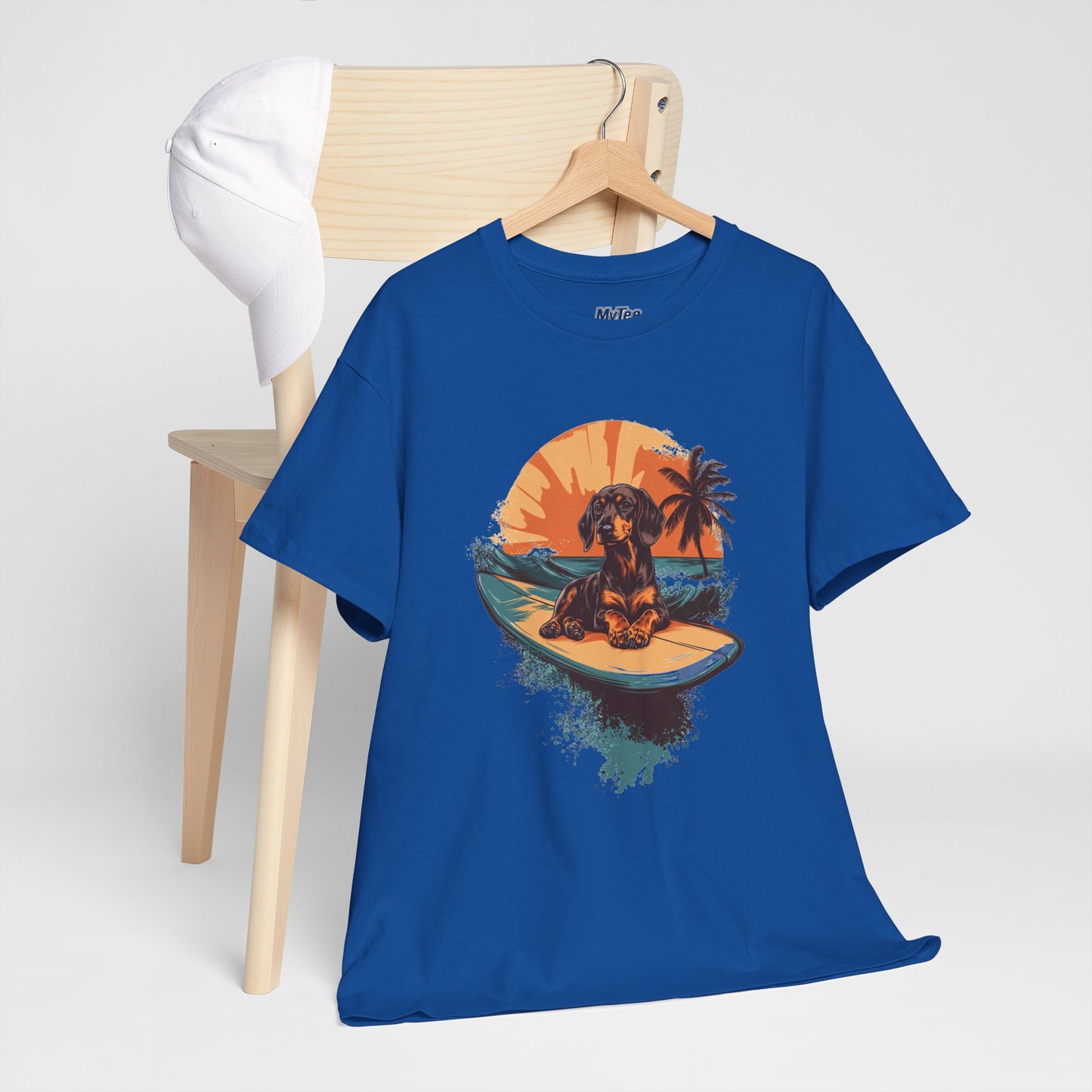 Dachshund Beach Vibes T-Shirt – Chill Summer Dog Style